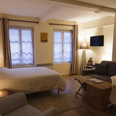 Le Studio Du Gouverneur Honfleur Habitación foto