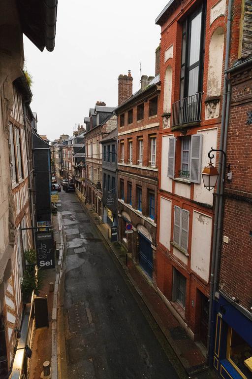 Le Studio Du Gouverneur Honfleur Habitación foto